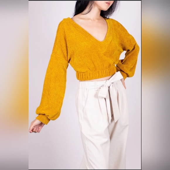Before You Mustard Chenille Knit Cropped V-Neck Sweater Women's Size Small EUC - Picture 1 of 13
